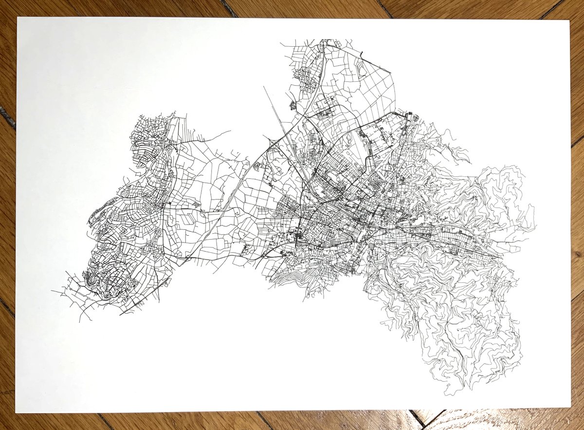 algorigraph's tweet image. another plot of a city map: #Freiburg. Slowly i get the hang of processing #OpenStreetMap data for plotting. #OSM #plottertwitter