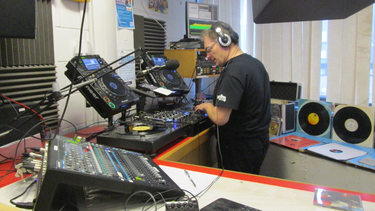 ColinsCuts's tweet photo. Like a remix?
#darwinmcd:@CheddrMusic
#DeutscheBank:#SectorOne
#LooneyJetman 2019
#PartTime:#JoriHulkkonen
#PetShopBoys:#DJMixmasterF
#Psyche:#DynamicMasters
#Transdutor:#FutureJungle
on
#ColinsCuts #218
#KaneFM
7-9am (morning, UK times)
Tue 31Mar20
#216 https://t.co/f3uIzAqxll https://t.co/Wiu6rsdKL8