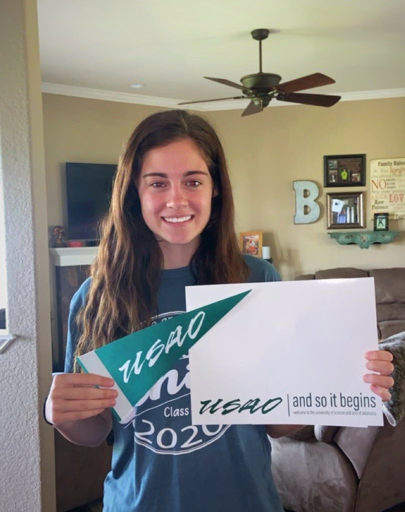 Haley Bragg tweet media