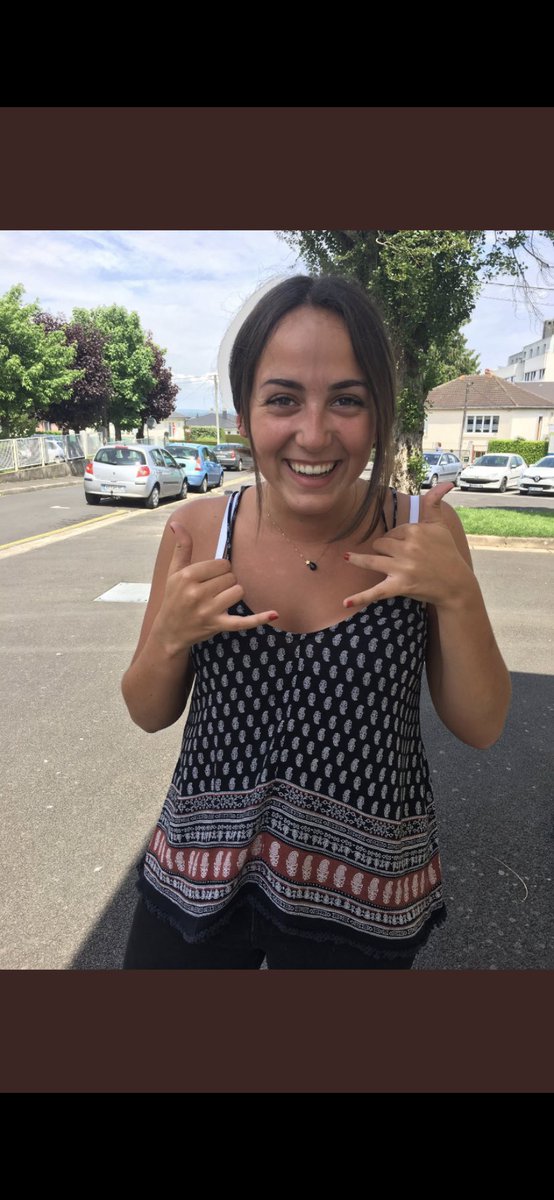 OceaneMocques's tweet photo. 2017/2018/2019/2020 
Toujours là même tête ça bouge pas 🤷🏾‍♀️ https://t.co/HiFF9nWHse