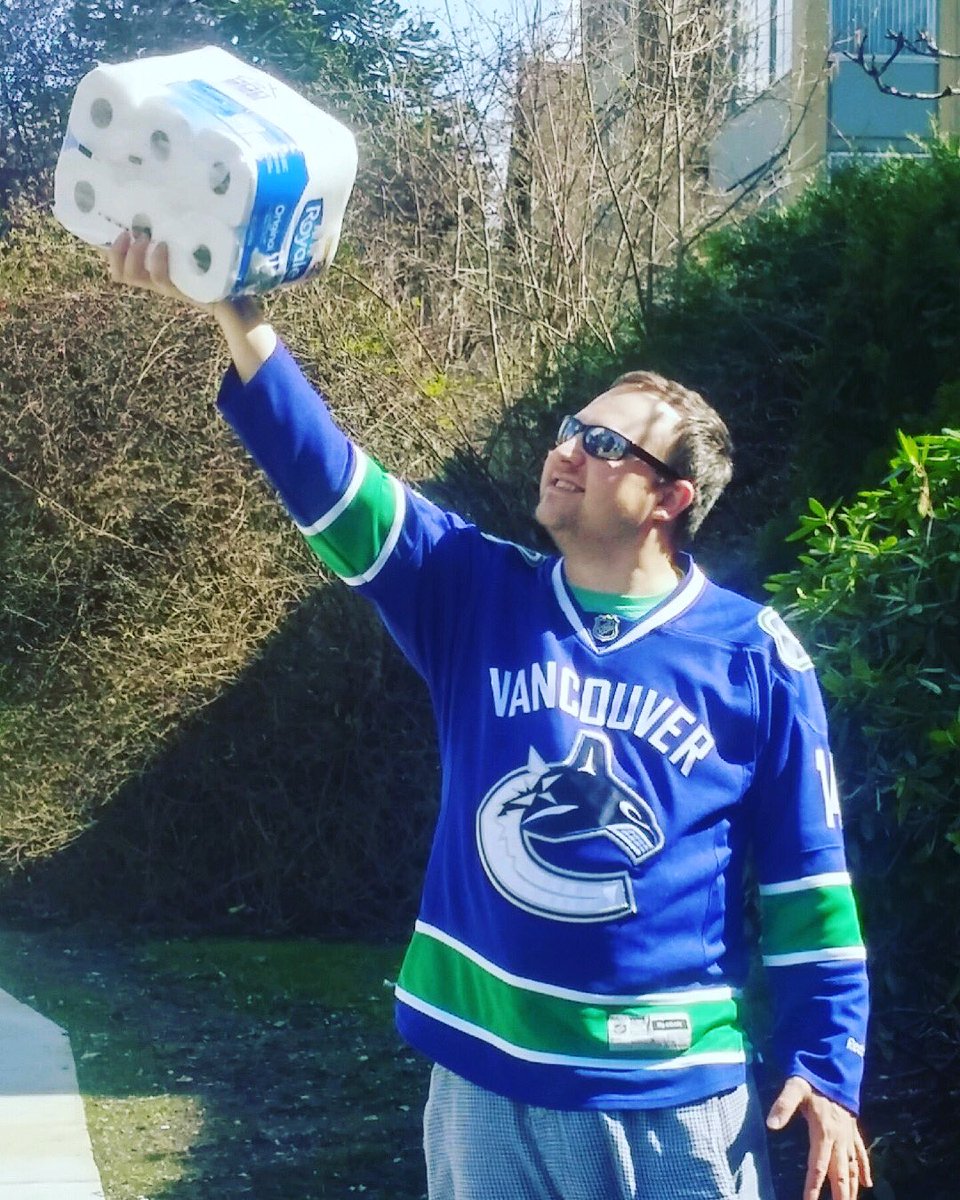 RyanLmark's tweet photo. I will never take #ToiletPaper for granted again. #Covid_19 #Grateful #Canada 🇨🇦 #FoundSome #MetroVancouver https://t.co/dcZrFt2Mmt