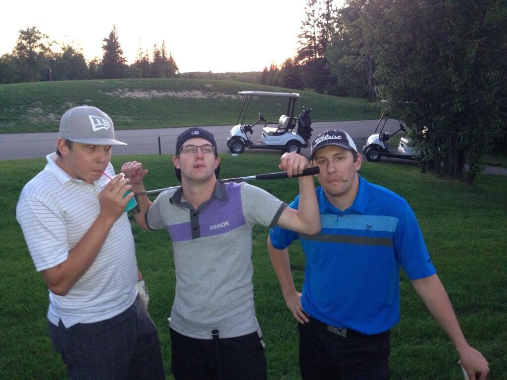 JonWar76's tweet photo. If you are a golf person please join the challenge of posting your fav golf photo. Just one picture, no description. Please copy the text in your status, post a picture and look at some great pictures and memories. https://t.co/ZjQKMwqmJf