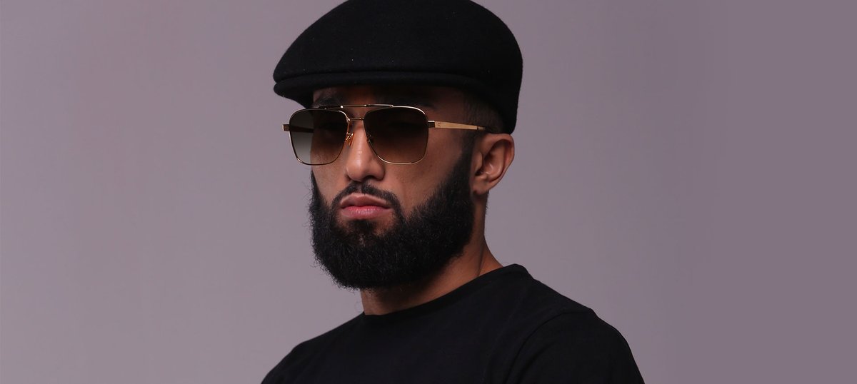 UnRdeRap's tweet photo. 📝 #InstantPunchline
✍️ « T’essaye de me noyer, tu m’apprends à nager »
↪️ #Royal - @officielniro
⤵️⤵️ https://t.co/GpI2aKMyqf