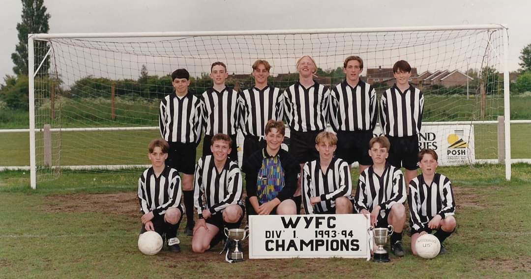 benjacobs1978's tweet photo. If you are a football person please join the challenge of posting a football photo. Just one picture, no description. Please copy the text in your status, post a picture and look at some great memories/pictures. https://t.co/VPVY40e70n