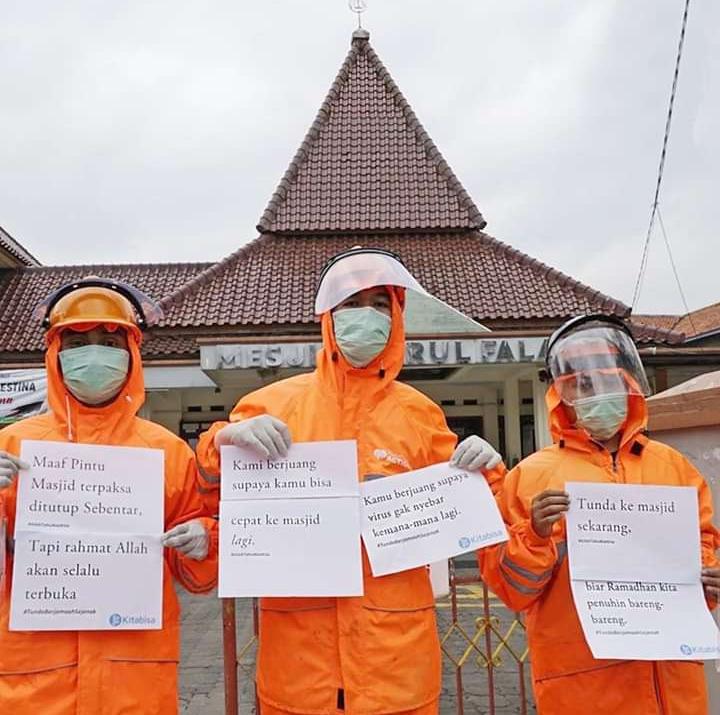 Xrasee's tweet photo. #LockdownAtauMusnah terimakasih untuk para medis yang berbaris di garda terdepan untuk mencegah virus yang mewabah di negri ini,lekas sembuh dunia ku, terimakasih pahlawan ku https://t.co/nEgJOCqR1m