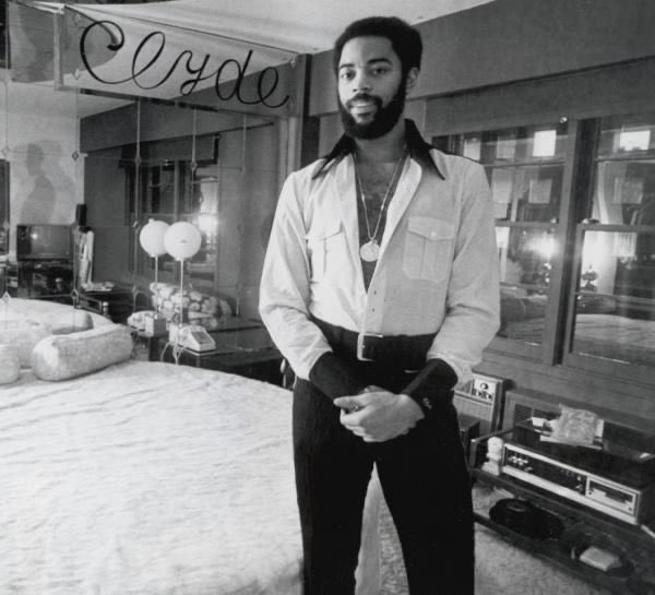 Walt Frazier in his penthouse apartment with the custom Clyde sign Happy Birthday Frazier! 