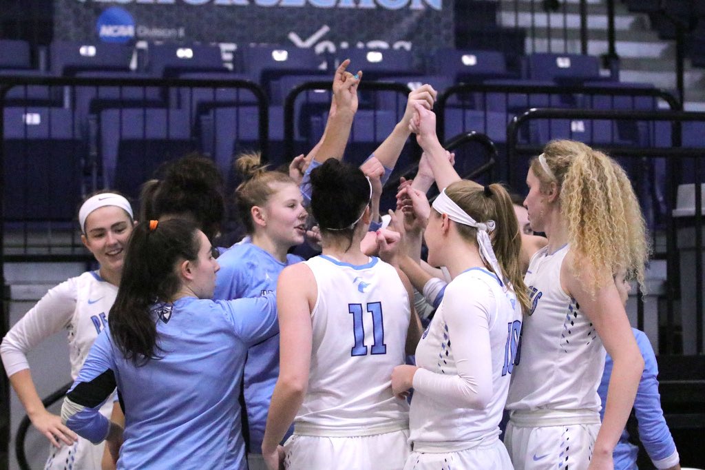 sidneybrastad's tweet photo. Super excited to announce my commitment to Upper Iowa University!! Huge thank you to @nateoakland and @CoachAlvin13 for recruiting me! Can’t wait to get to work.. go peacocks! https://t.co/V7SeRN87or