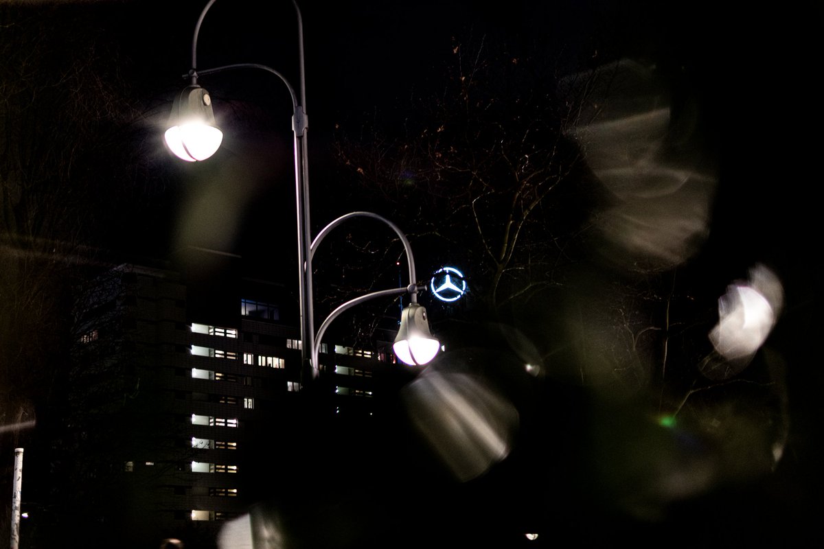 CryxDx2's tweet photo. For those who just can't visit Berlin because of the situation...
I replace my midnight pictures of Life is Strange for a few pictures of Berlin. 
#berlin #germany #visitberlin #photography #art #lights #pictureoftheday #buildings #StayAtHome #wirbleibenzuhause #lightsofberlin https://t.co/560crahDf0