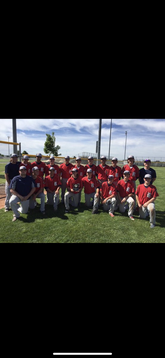 KoDeePowell's tweet photo. I accepted the challenge from ⁦@Syydmac⁩ to post a pic of me coaching &amp; to nominate four other coaches to do the same within 24 hours or make a $20 donation to a local charity. I nominate ⁦@Gcasper24⁩ ⁦@CoachDarrenH⁩ ⁦@skiryski⁩ ⁦@brandontroy6⁩ https://t.co/OQXz4UwWmQ