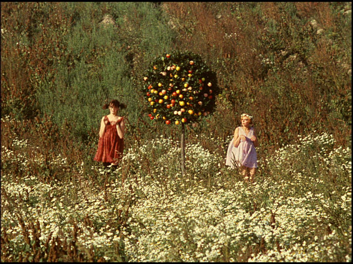 Daisies ('66)dir Věra Chytilová