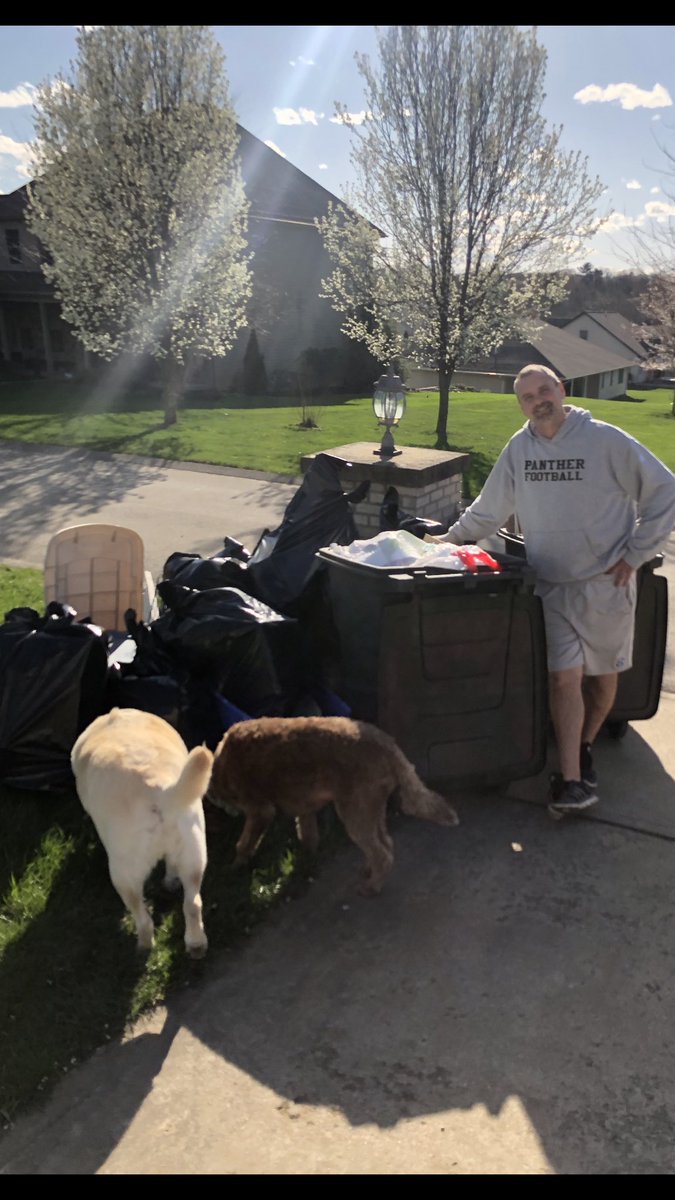 DWMcDonald11's tweet photo. I so miss @southallegheny and @south_section right now! Working at home for the boss is way way way tougher! Stay home so I can get back to school!! #missingSA! https://t.co/kIhcQu6LYl