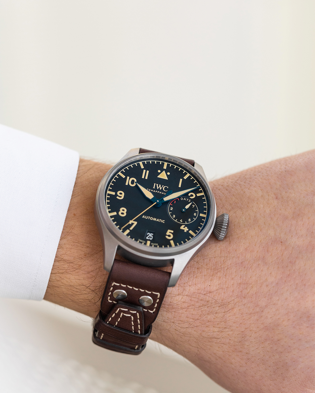 IWC Watches on X Legendary journeys call for inspiring accessories. Featuring the IWCBigPilot s watch heritage Ref. IW501004 https t BRT3TP7H4k https t kn1J1IuhZU X