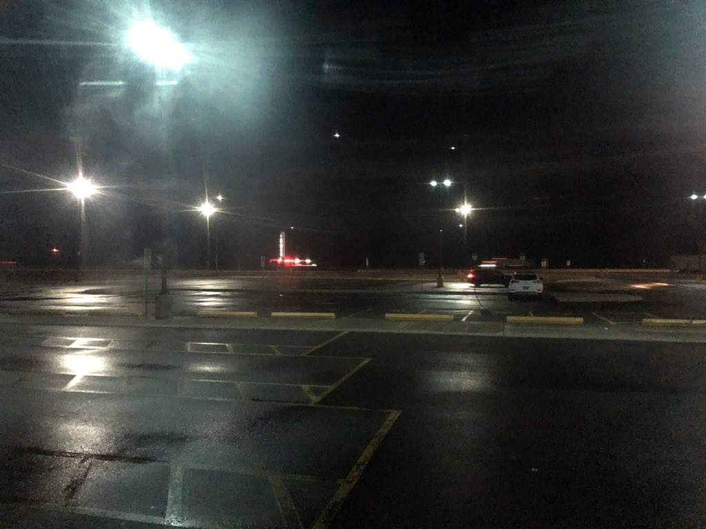 TdotTrucker's tweet image. Eerily quiet at the Odessa ONRoute as i get ready to go to sleep. Glad to see so many people getting the message. #PhysicalDistancing Prayers to the EMS #FirstResponders heading into Kingston. #driverperspective #trucking