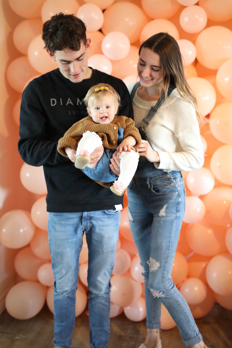 maisiemaeee's tweet photo. happy birthday to my love and the cutest little one year old ! 🤍💕 #2(1) https://t.co/T0IGZ1xEdj