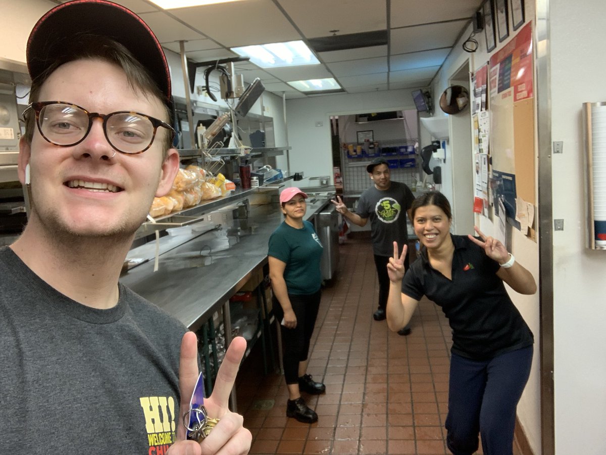 georiz15's tweet photo. Just being grateful to them! #InThisTogether #Chilislove https://t.co/FBIhUKnHV0