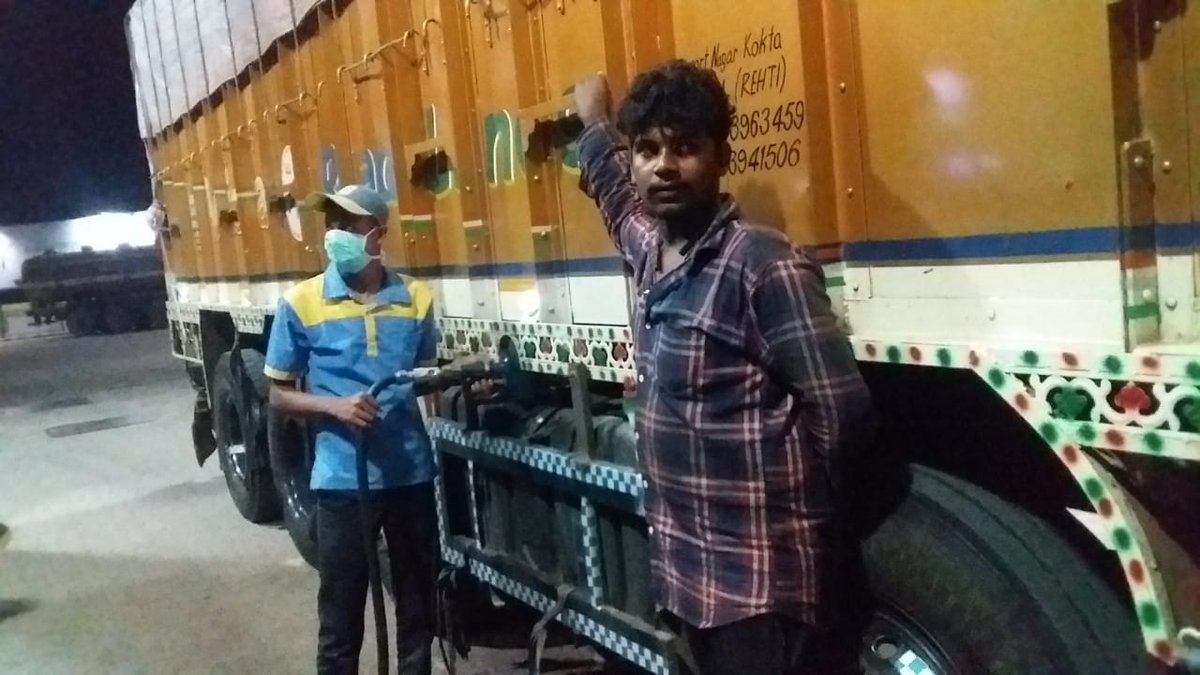 BPCRetailSbp's tweet photo. Fuelling vehicle carrying essential items at BP Govindpur, NH 6, Bargarh Dist., Odisha @BPCLimited @BPCRetail @anandsanjay2 https://t.co/u0LYFGE59b