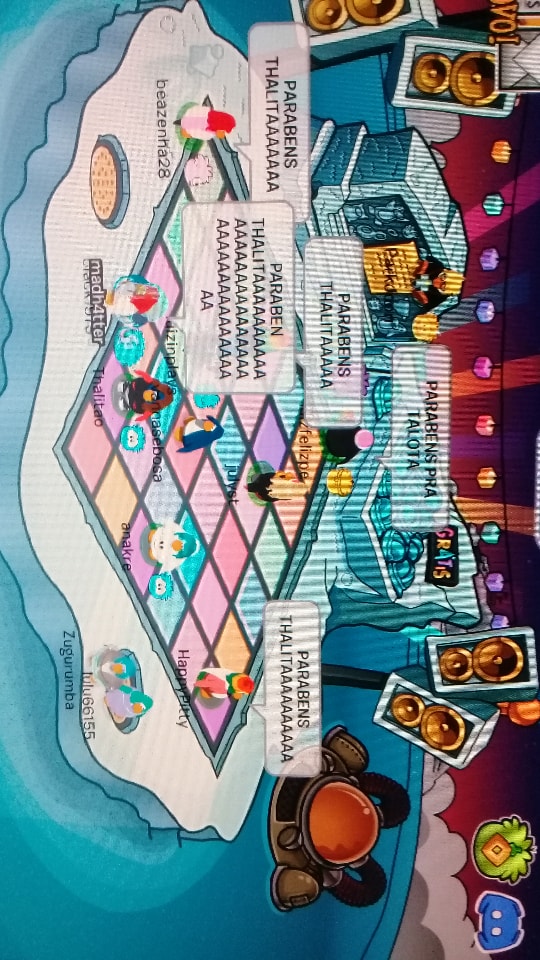 fjkriok's tweet photo. Ta, mas olha minha festa no club penguin https://t.co/Nt6WJqnhey