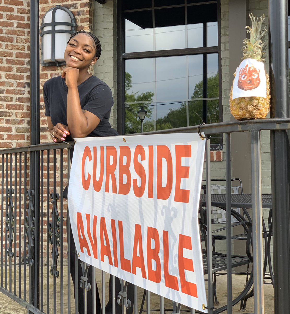 StarkvilleGrill's tweet photo. Come see Jona and Grillson tonight!! If you take a selfie with Grillson and post it on Social Media tonight, you get a free Tea or Soda! #QuarantineLife #Grillson #SaveTerry #ItsOnAtTheGrill #BeKind #HopeWeMadeYouSmile https://t.co/E7op4AZBHP