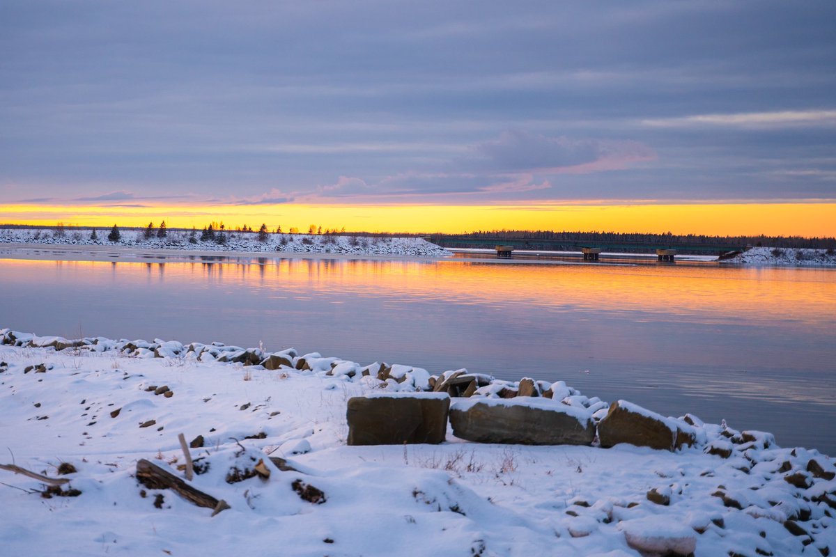 NovaSocialNS's tweet photo. Wallace, Nova Scotia is beautiful this time of year!
⠀
#NovaSocialMedia 🎥 https://t.co/bFst9kcCq0
⠀
#wallacens #novascotia #visitnovascotia #sunset https://t.co/jE8sjxjX1x