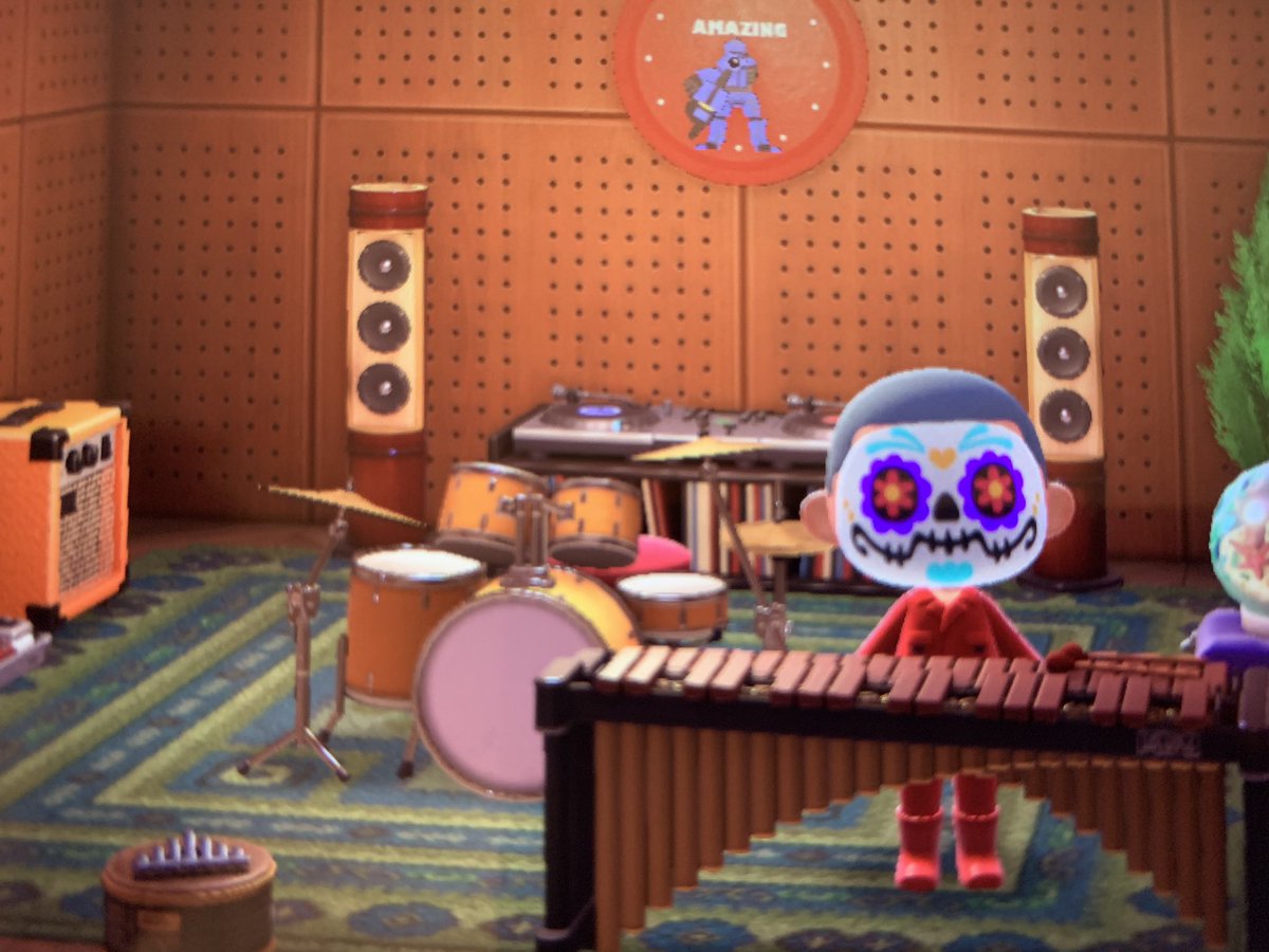 alextumay's tweet photo. Plays a game where you can do anything. 

Builds a music studio. 

🥴 https://t.co/8hvCwG2uOK