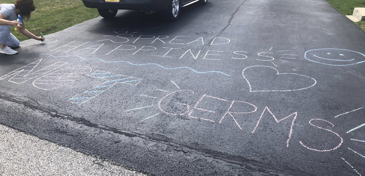 PerfettiMegan's tweet photo. Chalk your walk day! https://t.co/bhwNSuOjeD