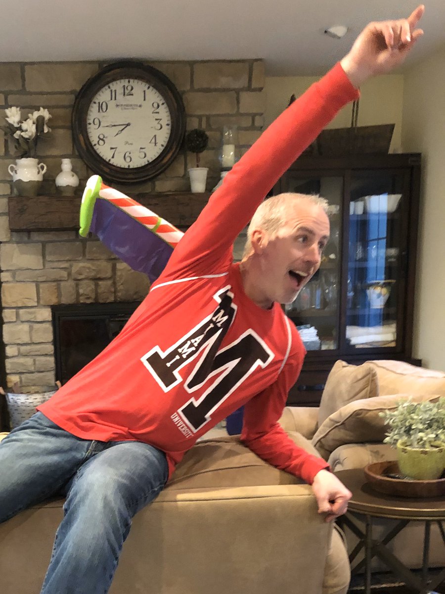 EricMahler3's tweet photo. I have other Flyer spirit wear! https://t.co/wzESrP5wRv