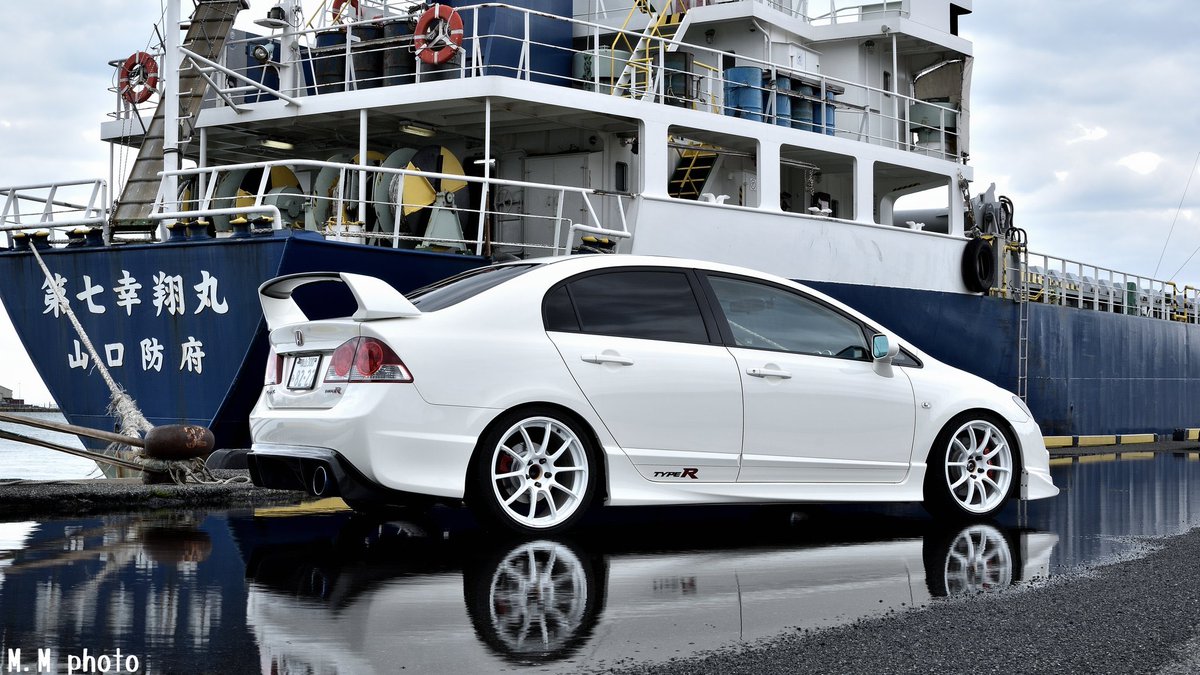 Streetcar_honda's tweet photo. #honda #civic #fd2 #fd2r #typer #seeker #feels #jsracing #carbon #k20a #vtec #jdm #jdmjapan #jdmgram #kseries #kseriesonly #stance #advanracing #advan #rzii #brembo #yokohama #brideseats #gpsports #hondanation #spoonsports #championshipwhite #japan
•
•
•
Cr. 🚗 : @FD2_masa https://t.co/v1F1qdN0mA