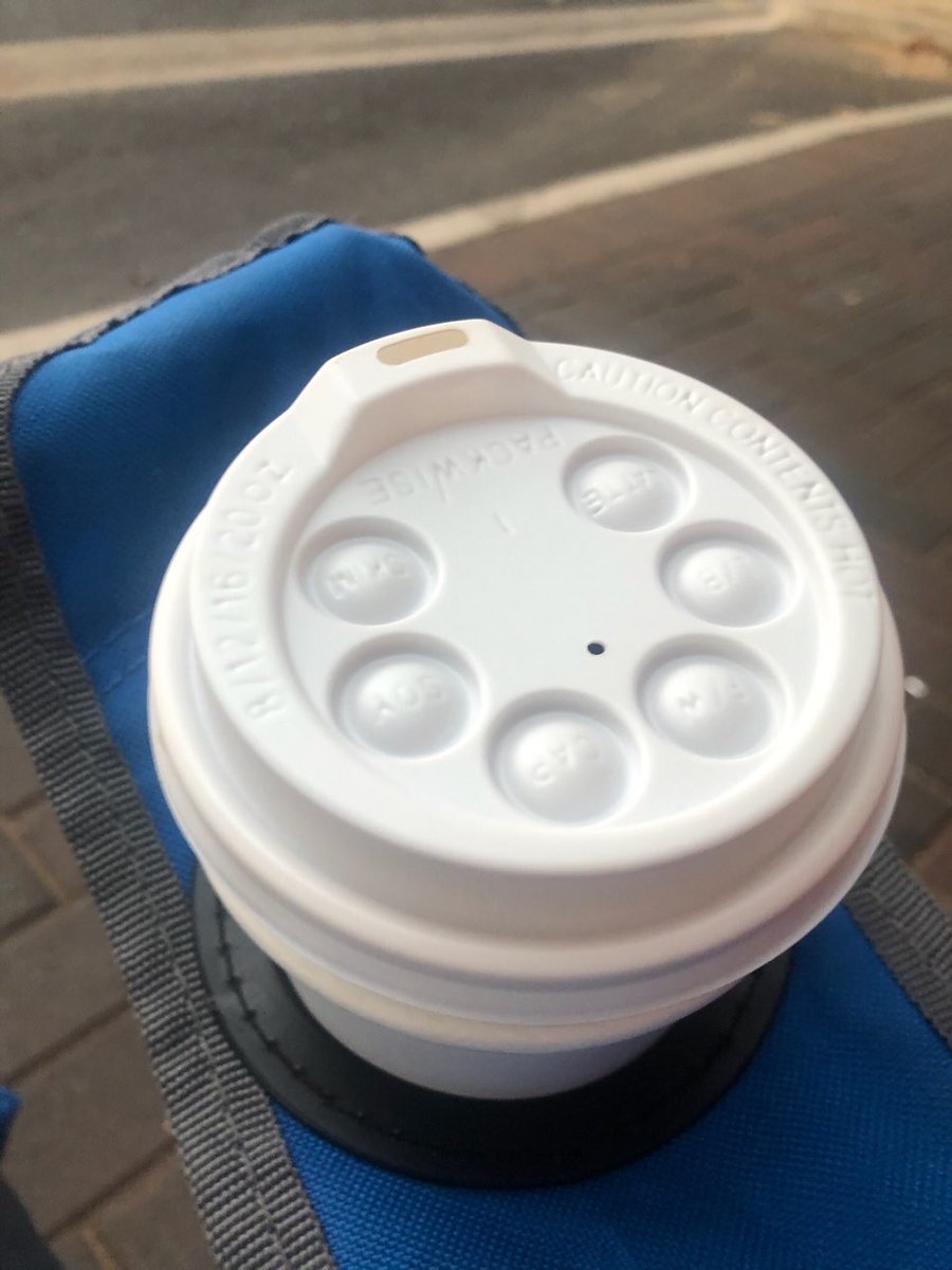 SAPoliceNews's tweet photo. This morning a member of the public named Nicki sent the below message and photos to South Australia Police.

We asked for her permission to share the story, as we felt it was a small reminder that little acts of kindness can go a long way: https://t.co/yNtPf6jUCB