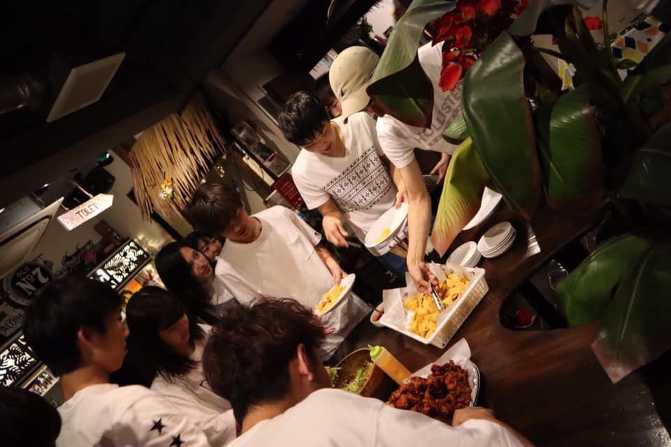 DoubleEight__88's tweet photo. Double Eightでは毎月誕生日会を開いています🎂
誕生月の人は、先輩や後輩からプレゼントが贈られます🎁
私たちと一緒に誕生日を楽しんじゃいましょう！
 #春から成蹊 #春から成蹊大学 #春から大学生 #ダブルダッチ #DoubleDutch #サークル
※ 3月の誕生日会は新型コロナ感染防止のため中止致しました https://t.co/q8mQlz52Q1