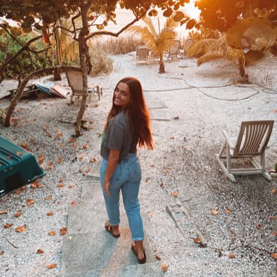 meredithrose008's tweet photo. #NewProfilePic https://t.co/LrNdOiF6Vg