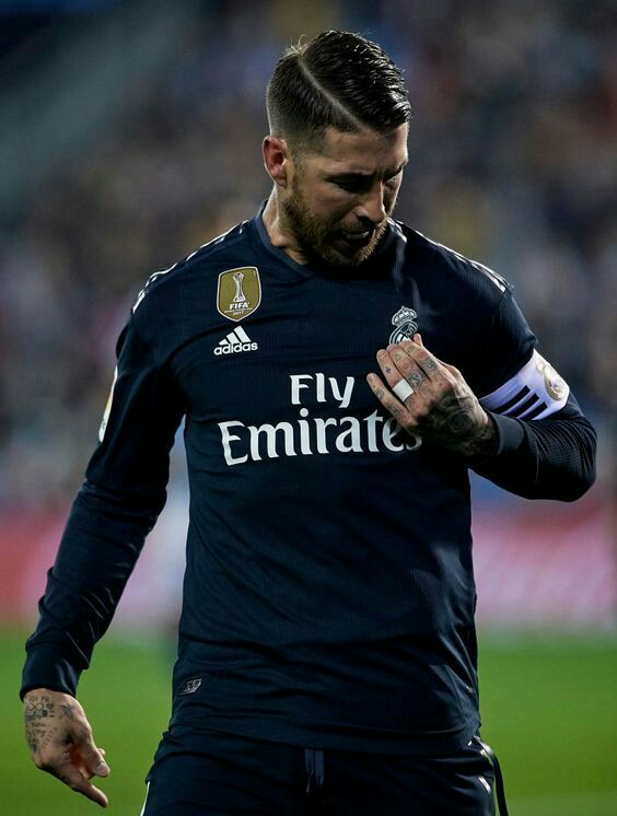 On this day 34 years age one of the greatest defender ever was born. 
Happy birthday to the king 