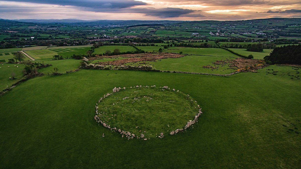 DanielCollins85's tweet photo. Is everyone aware there's a stone circle older than Stonehenge and Egypt's pyramids in Donegal? It's not very well publicised, but it's called the Beltany stone circle, named after the Gaelic festival of 'Bealtaine'. You'll find it outside Raphoe, in a field full of sheep dung.👌 https://t.co/YuORG9Y7oh