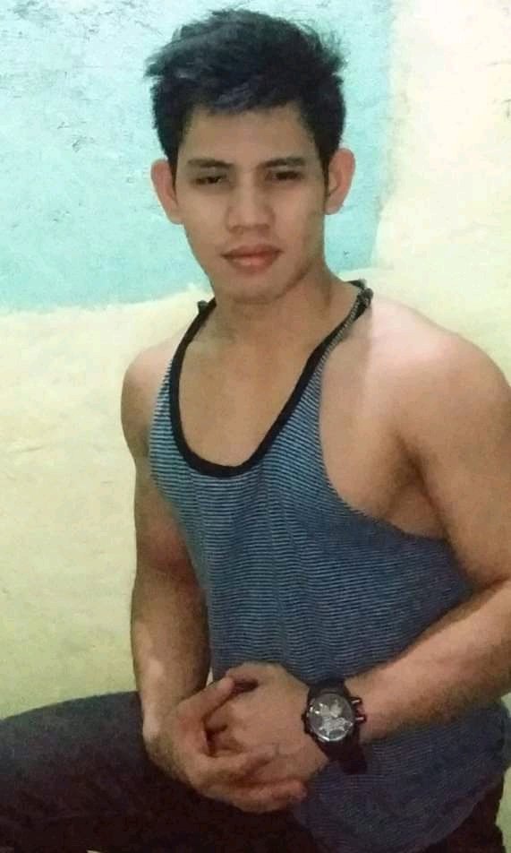 RClavines's tweet photo. Gym Coach https://t.co/AOCyeZrHhZ