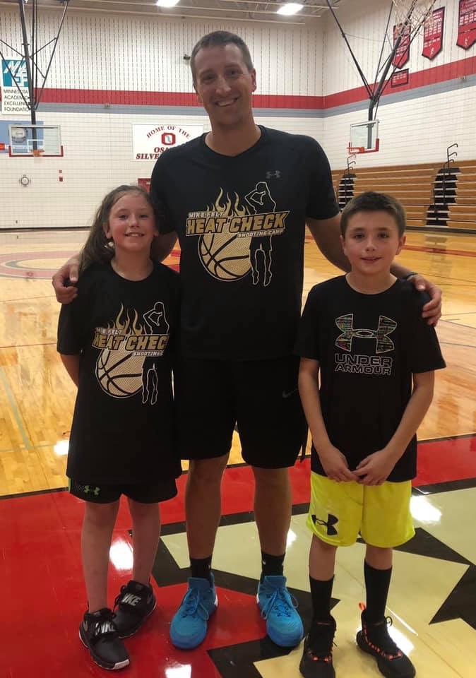 HeatCheckTime's tweet photo. Coaches Challenge! Once you are nominated you have 24 hours to post a picture(s) of yourself coaching or you donate $20 to local charity. You then nominate four coaches. I nominate: @Dokkebakken3 @Mike_Johnson55 @sarinoga @CoachnNoga https://t.co/ShSFwgfcRd