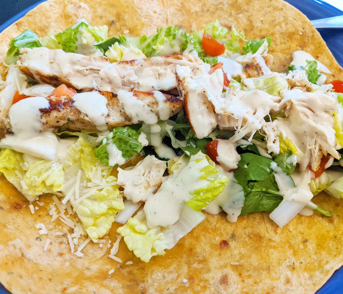 MartinInsider's tweet photo. 🥙 Eating healthy from home isn't always the easiest.
#martincounty #jensenbeach #indiantown #indiantownfl #stuart #stuartflorida #palmcity #oceanbreeze #northrivershores #treasurecoast #healthyfood #healthylifestyle #quarantine #quarantinefood #chicken #caesarwrap #healthyliving https://t.co/YeYMY1WAyh