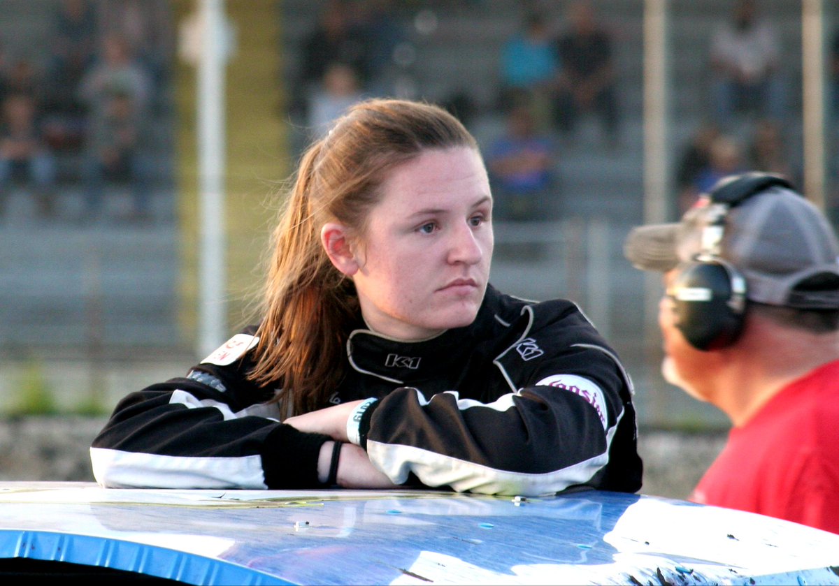 MWStockCarTour's tweet photo. @Meegone14 with that when is race season going to start look.

📸 @racepermedia https://t.co/r1H5PF2vCf
