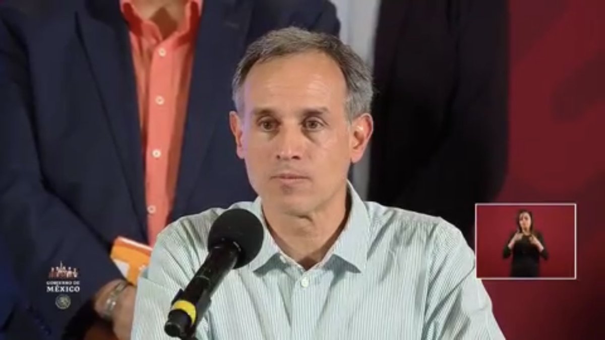 XiomaraRubio's tweet image. Hoy suman 993 casos positivos de covid-19 y esta es la cara de un hombre que esta a dos conferencias de decirnos "#QuédateEnCasaYa con una chingadísima madre"