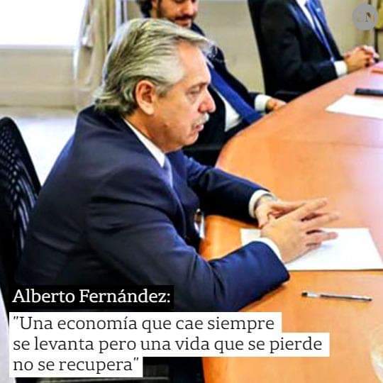 facurubila's tweet photo. A si es Alberto de pie te aplaudo idolo 🤝👏👏🇦🇷 https://t.co/pAnygcVKTM