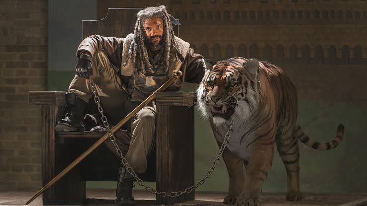 BigEvilBastard's tweet photo. Everybody else is talking about #TigerKing whereas Ezekiel is the true tiger king.   #TheWalkingDead https://t.co/K9ekbmxvs5