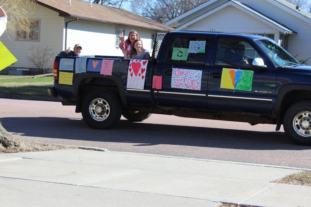lisaheckenlaib1's tweet photo. #lfwlions #SDDOE It was great to see our Longfellow Elementary Families at the LO Wave Parade today! We miss you all so much. Thank you to the First Responders for leading our parade route. We appreciate you!
LION STRONG!!! https://t.co/8OJNbLGlFN