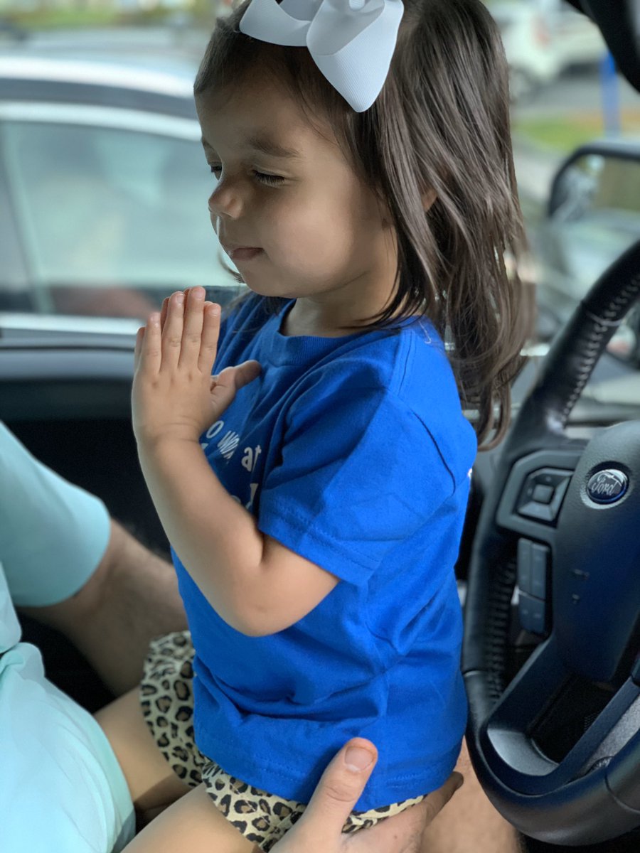 Tonight, we prayed for Daddy, Redmond Hospital and our world! #wearerome #penelopejaymes #COVID19