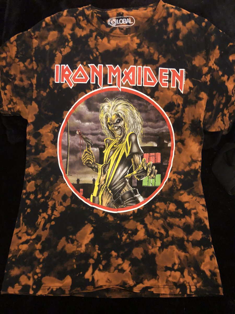 kylieezee's tweet photo. Buy my shirts &amp; help a sistaaa pay some bills...(or just buy alcohol in this endless quarantine) 🤪 https://t.co/d1csnA2oO5