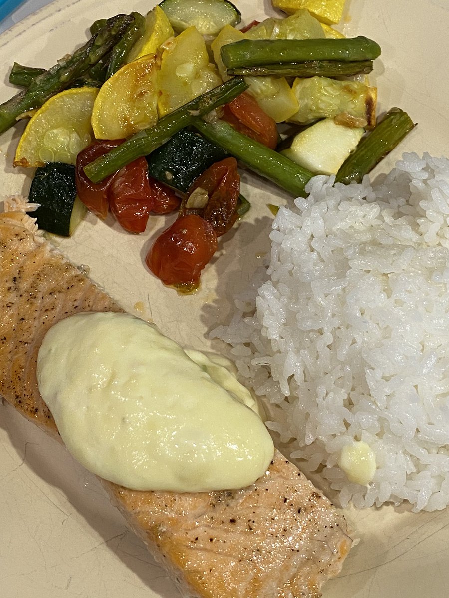 JKat10x's tweet photo. Isolation Dinner #13: sauce is a meal-changer! Make your own aioli instead of using store-bought mayo. Egg yolk, acid, oil. My go-to: lime juice &amp; zest, yolk, garlic cloves, wasabi, drizzle neutral-flavor oil in blender. Pair it with simply-roasted chicken or salmon. https://t.co/iX2q1JL6B8