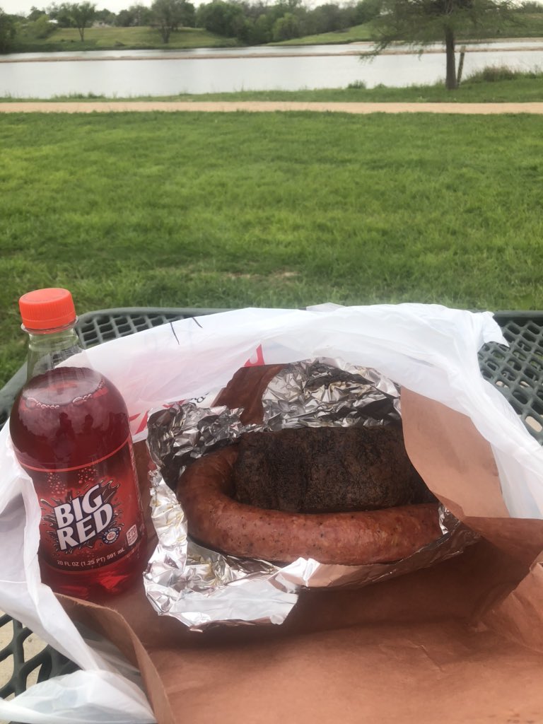 only1tommadden's tweet photo. Spent time social distancing in our car as we drove #WillowCityLoop Starts with a car side serving of @CoopersBBQMTX picnic #LlanoCityRiverPark and on through some of Texas best bluebonnets display 😻 https://t.co/nrRlw8Utrt
