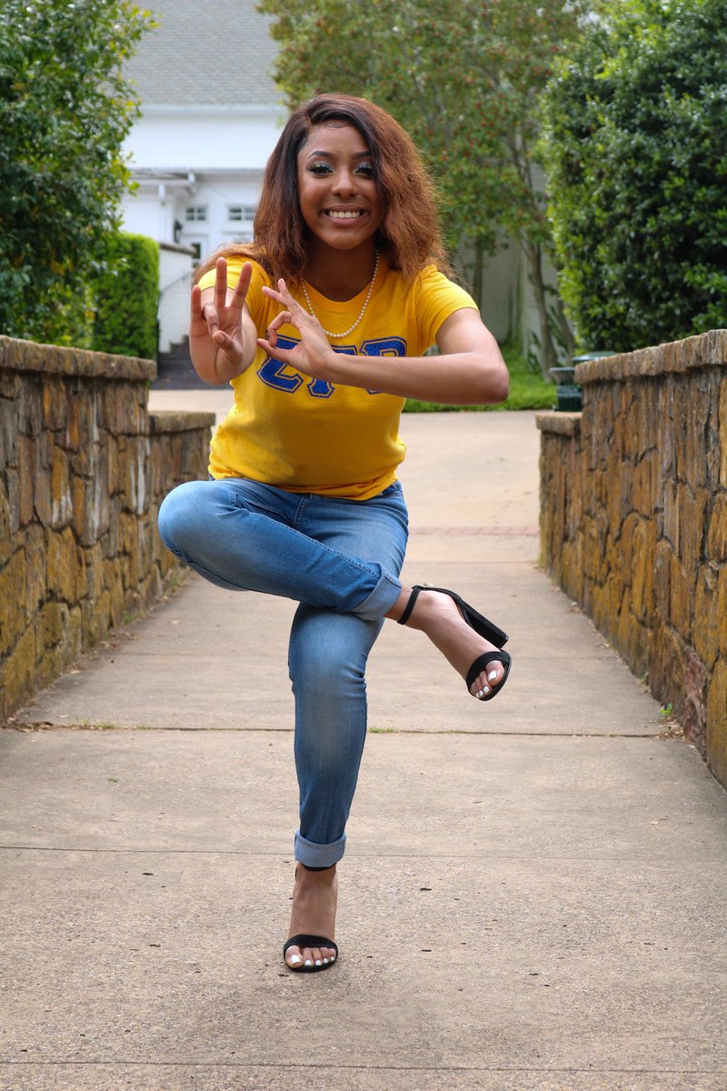 UH_Poodles's tweet photo. Super proud to introduce our newest member of the Exquisite Epsilon Pi chapter of Sigma Gamma Rho Sorority, Incorporated! 

Class of 2021 
Accounting Major 
Vice President of @UH_BPSA, Public Relations Chair of NABA and a member of NAACP! https://t.co/vDO9LjxG9l
