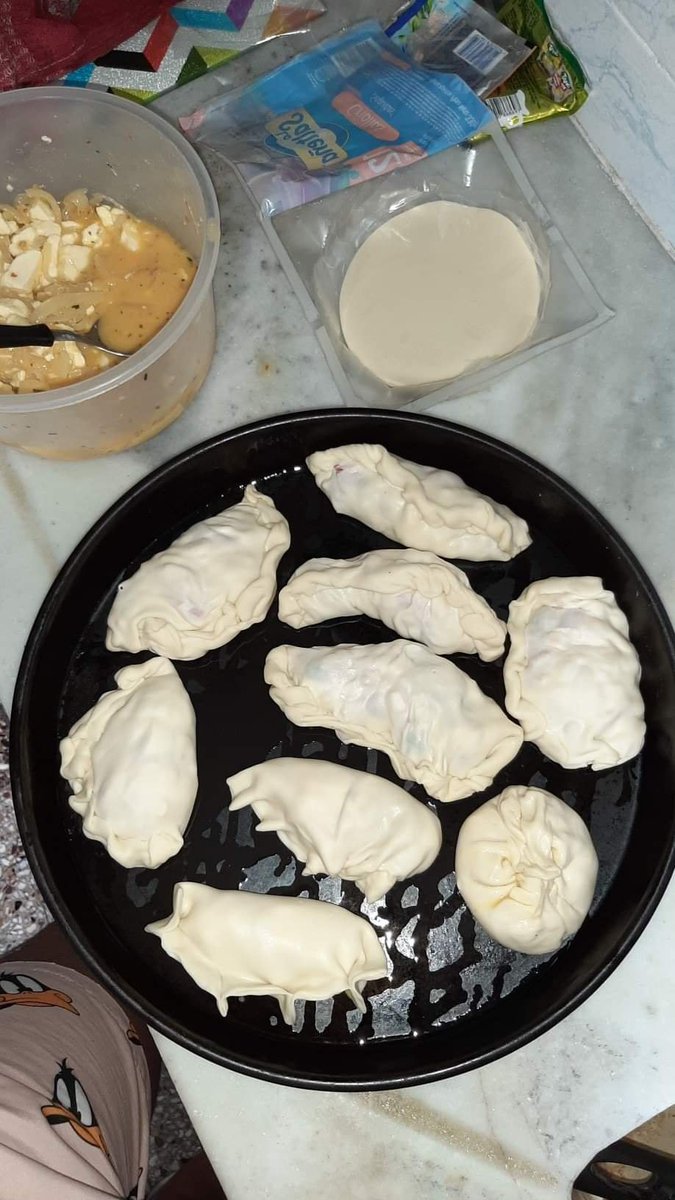 juan_i92's tweet photo. hacer empanadas es mi pasión https://t.co/vrYP3IUS54