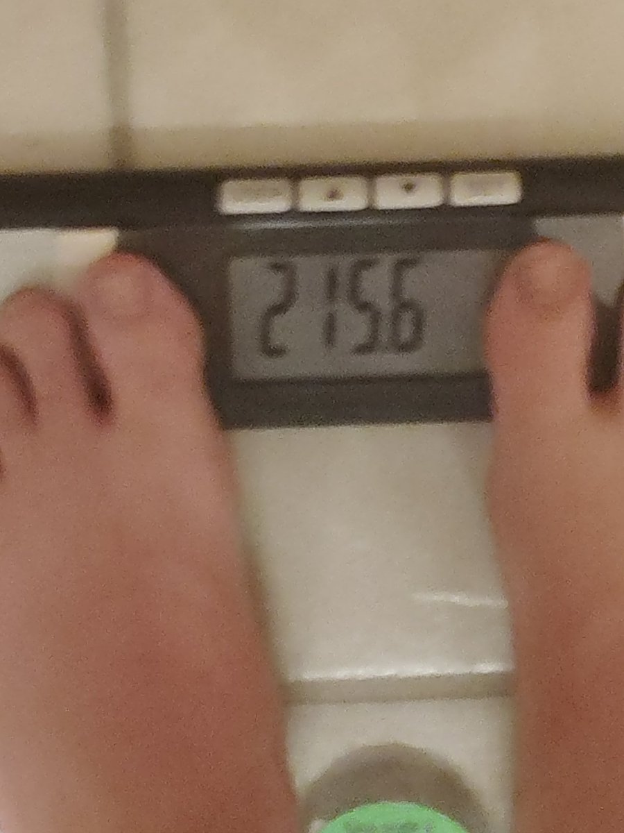 Oldbleezy92's tweet photo. Everyone I will be embarking on a weight loss journey starting on April 1st. I will post weekly weight updates every Sunday until I reach my goal weight of 185lbs. Wish me luck everyone! #myfollowersarethebest. #Ilyasm #goals https://t.co/lvcT7DMPYj