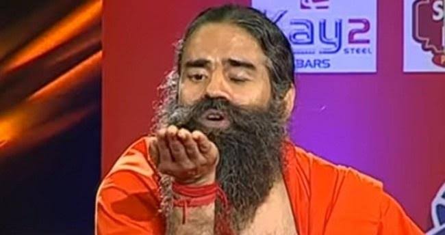 respectbeing17's tweet photo. #रामदेव_बाबा_पैसे_निकालो
#RSS_पैसे_निकाल
Ramdev giving donation to Govt. https://t.co/84E1MBOHes