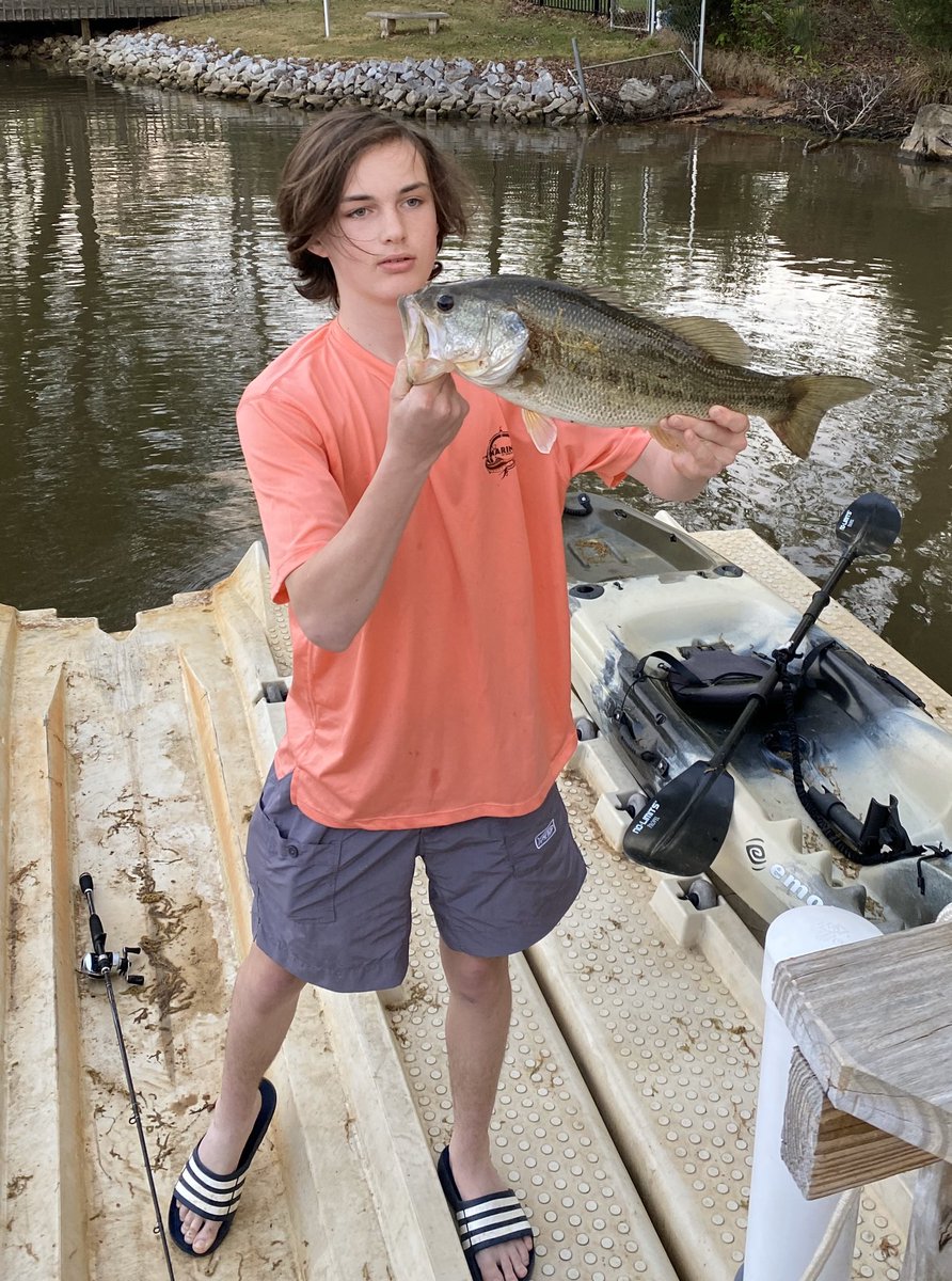 longhorngirl74's tweet image. Our oldest caught two nice ones off the end of our dock today on Lake Murray.  #bassfishing #fishsc @schuntnfish #youngangler