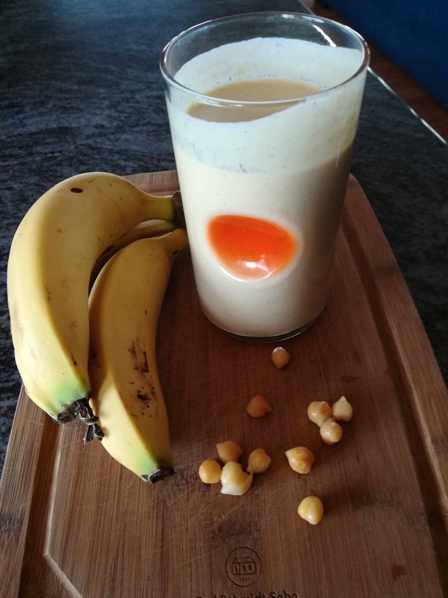 TheMedLifeDiet's tweet image. #Hummus #Shakes are apparently a new trend. Here's my version without unnecessary extras which increase calories. #1banana #cinnamon #1tsprawhoney #1cupwater #1tbsptahini #yummy #filling